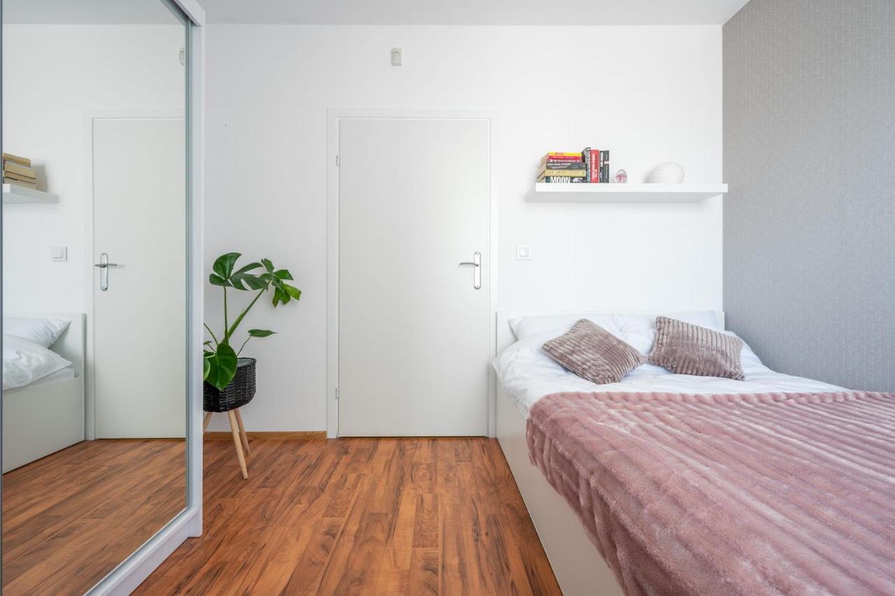 Seaesta Darlowo - Komfortowe Pokoje I Apartamenty Esterno foto