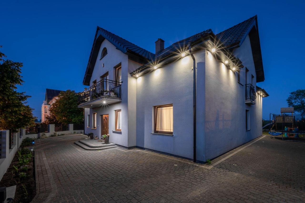 Seaesta Darlowo - Komfortowe Pokoje I Apartamenty Esterno foto